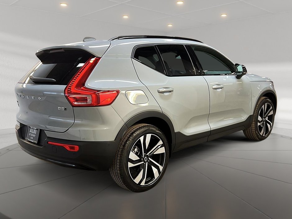 2025 Volvo XC40 B5 PLUS CUIR TOIT PANO NAV 4R,-3