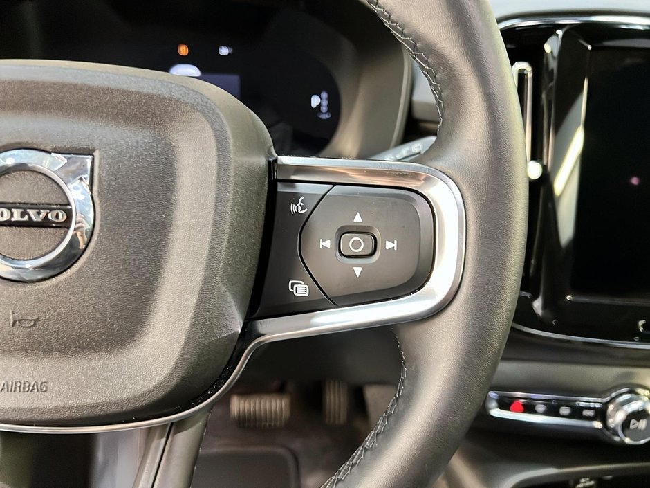 2025 Volvo XC40 B5 PLUS CUIR TOIT PANO NAV 4R,-21