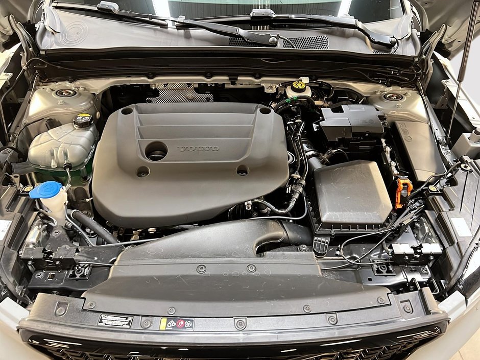 2025 Volvo XC40 B5 PLUS CUIR TOIT PANO NAV 4R,-11
