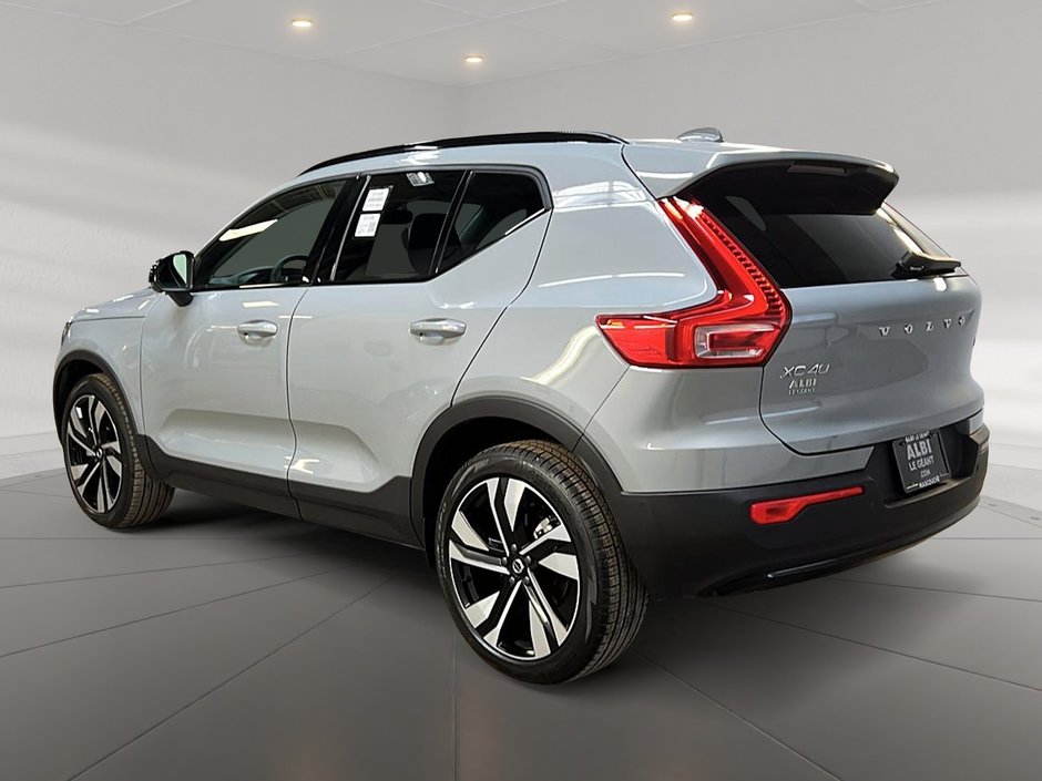 2025 Volvo XC40 B5 PLUS CUIR TOIT PANO NAV 4R,-5