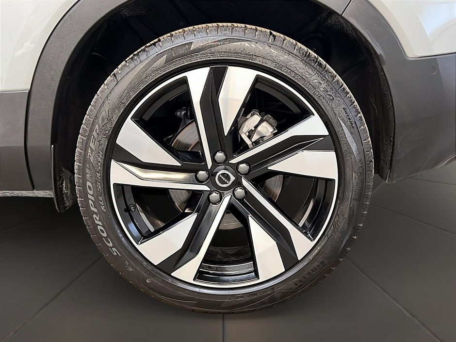 2025 Volvo XC40 B5 PLUS CUIR TOIT PANO NAV 4R,-28