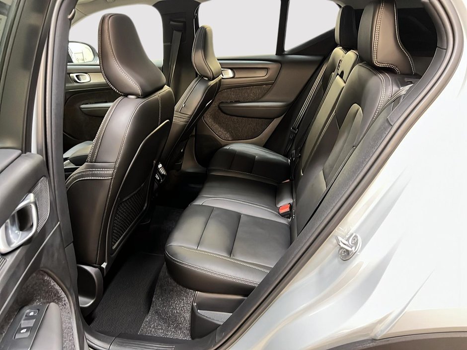 2025 Volvo XC40 B5 PLUS CUIR TOIT PANO NAV 4R,-9