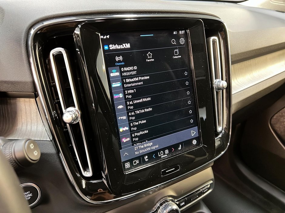 Volvo XC40 B5 PLUS CUIR TOIT PANO NAV 4RM 2025-16