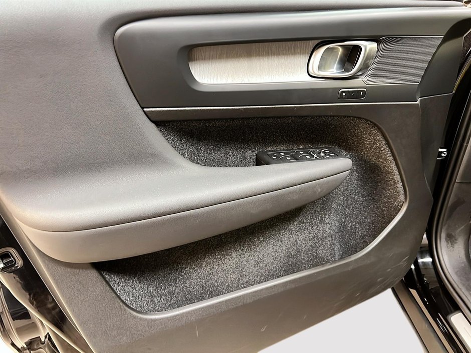 2025 Volvo XC40 B5 CORE CUIR NAV 4RM-23