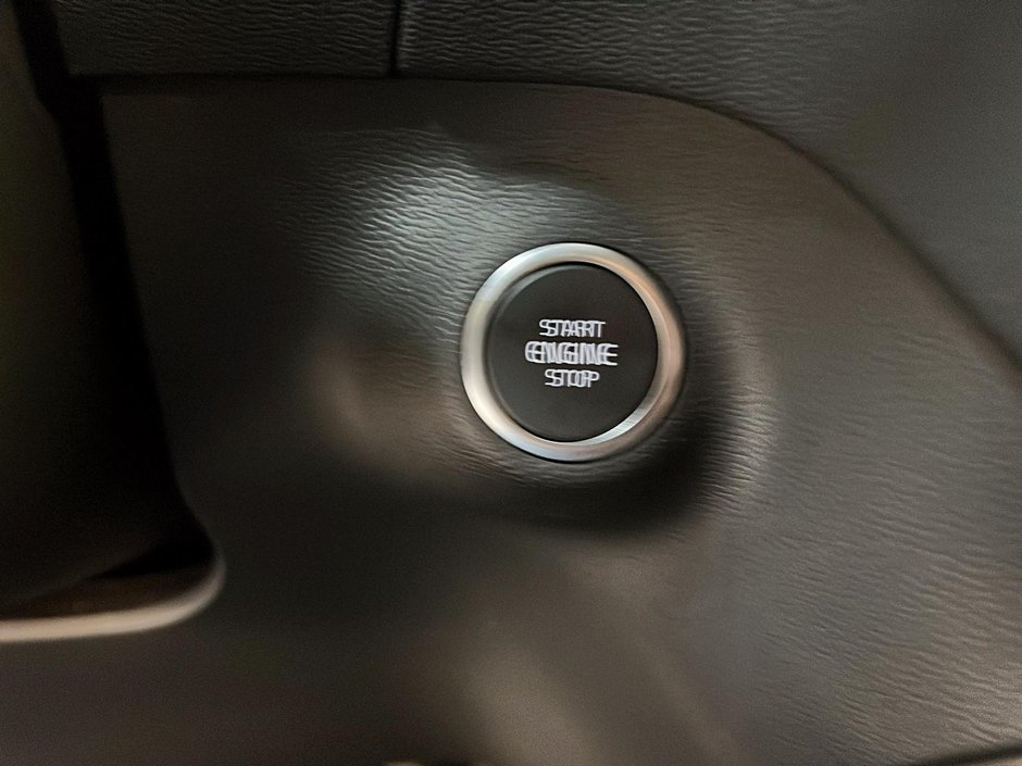 2025 Volvo XC40 B5 CORE CUIR NAV 4RM-18