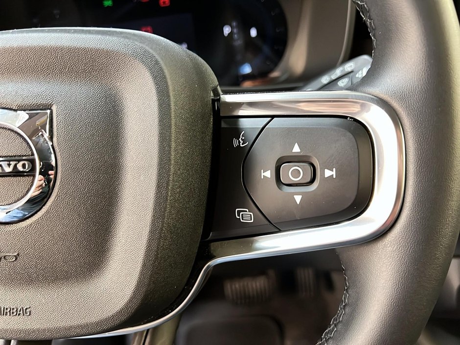 2025 Volvo XC40 B5 CORE CUIR NAV 4RM-19