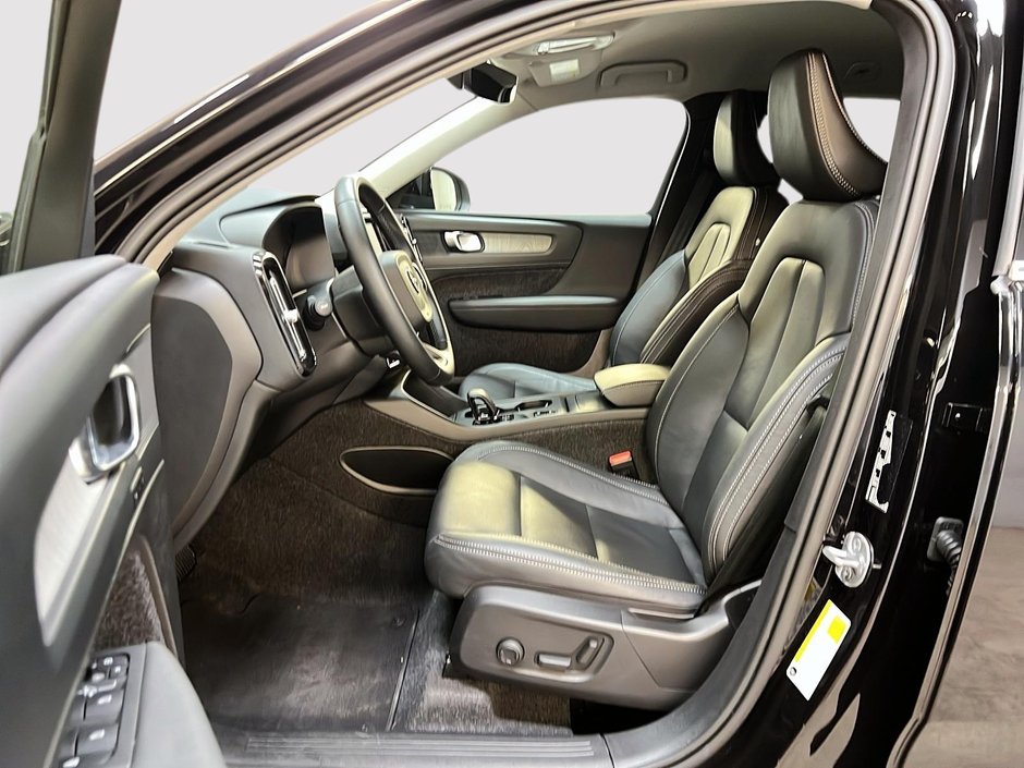 2025 Volvo XC40 B5 CORE CUIR NAV 4RM-6