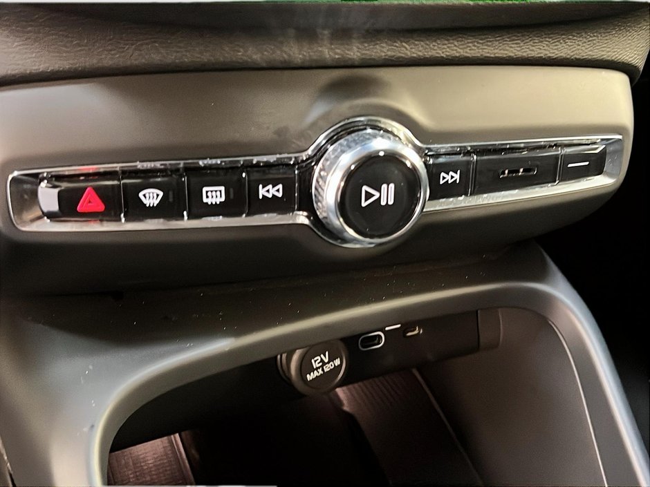 2025 Volvo XC40 B5 CORE CUIR NAV 4RM-14