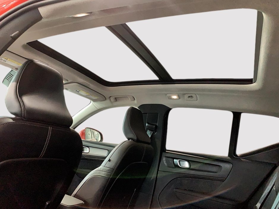 Volvo XC40 B5 PLUS CUIR TOIT PANO NAV 4RM 2025-16