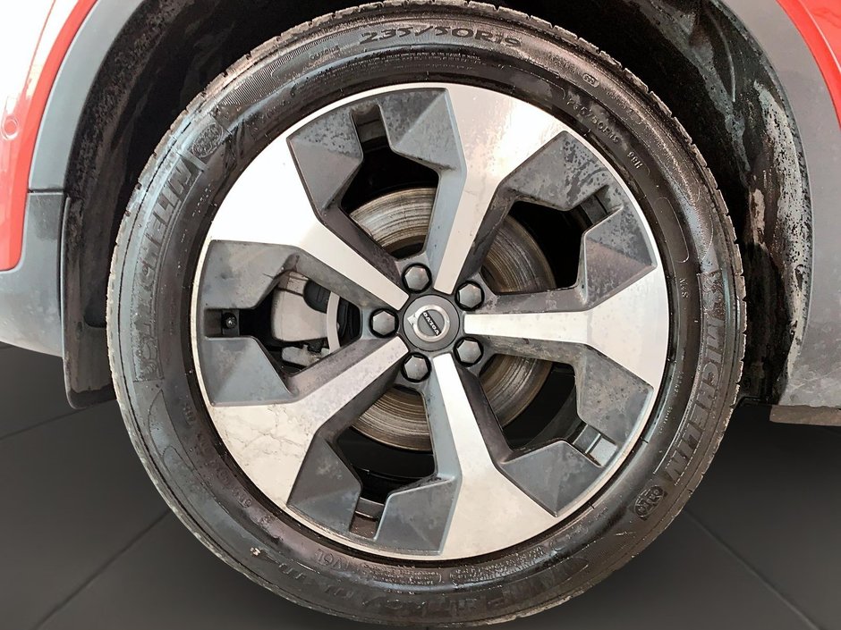 Volvo XC40 B5 PLUS CUIR TOIT PANO NAV 4RM 2025-20