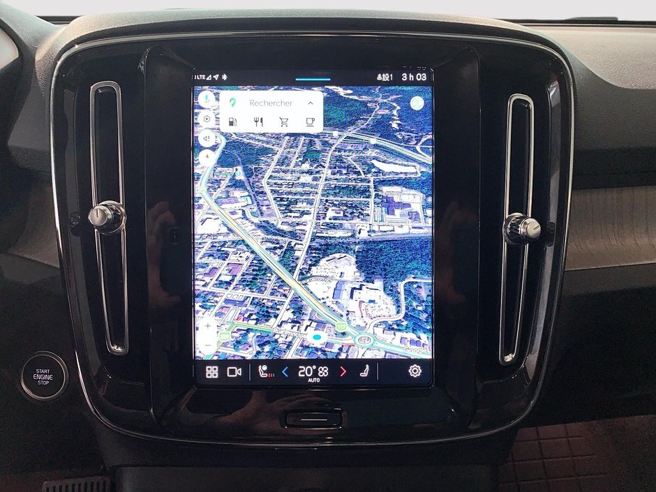 Volvo XC40 B5 PLUS CUIR TOIT PANO NAV 4RM 2025-10