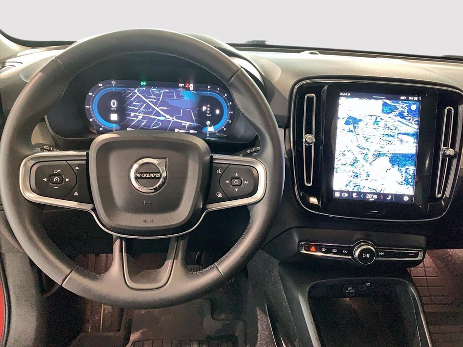 Volvo XC40 B5 PLUS CUIR TOIT PANO NAV 4RM 2025-9