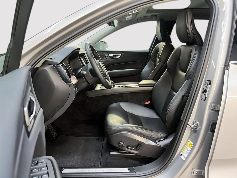 Volvo XC60 B6 MOMENTUM HYBRID CUIR TOIT PANO NAV 4RM 2022-6