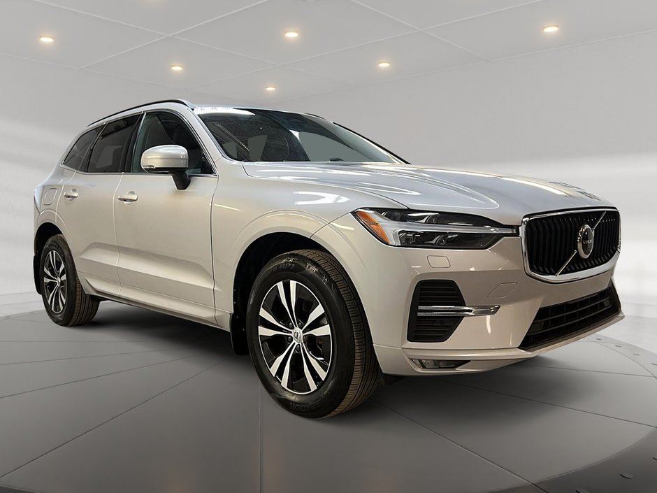 Volvo XC60 B6 MOMENTUM HYBRID CUIR TOIT PANO NAV 4RM 2022-2