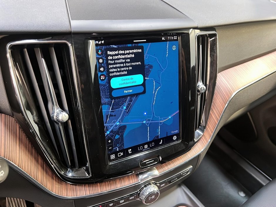 Volvo XC60 B6 MOMENTUM HYBRID CUIR TOIT PANO NAV 4RM 2022-19