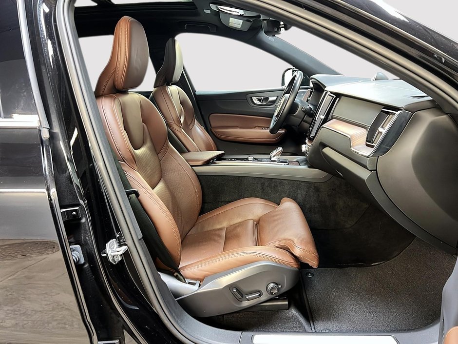 2022 Volvo XC60 T8 INSCRIPTION RECHARGE 4RM-7