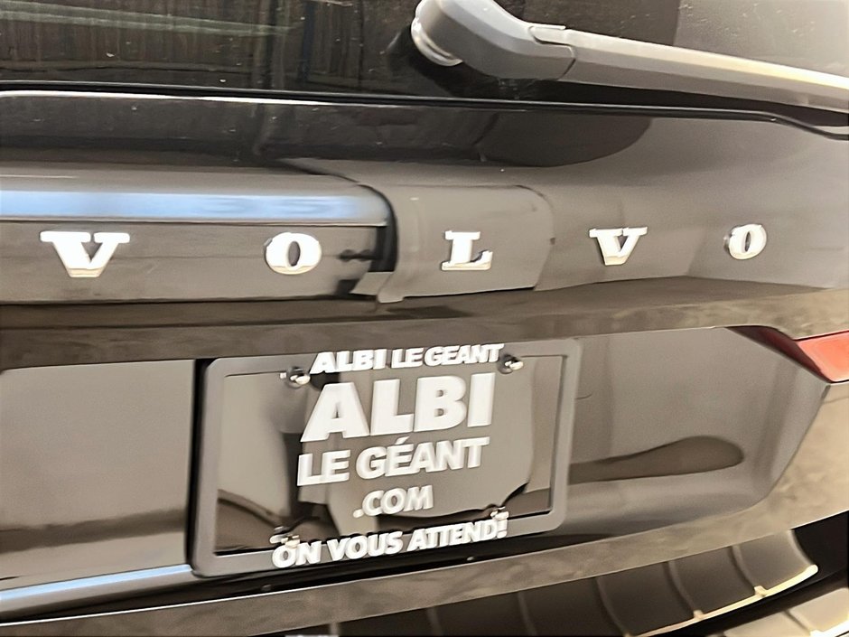 2022 Volvo XC60 T8 INSCRIPTION RECHARGE 4RM-29