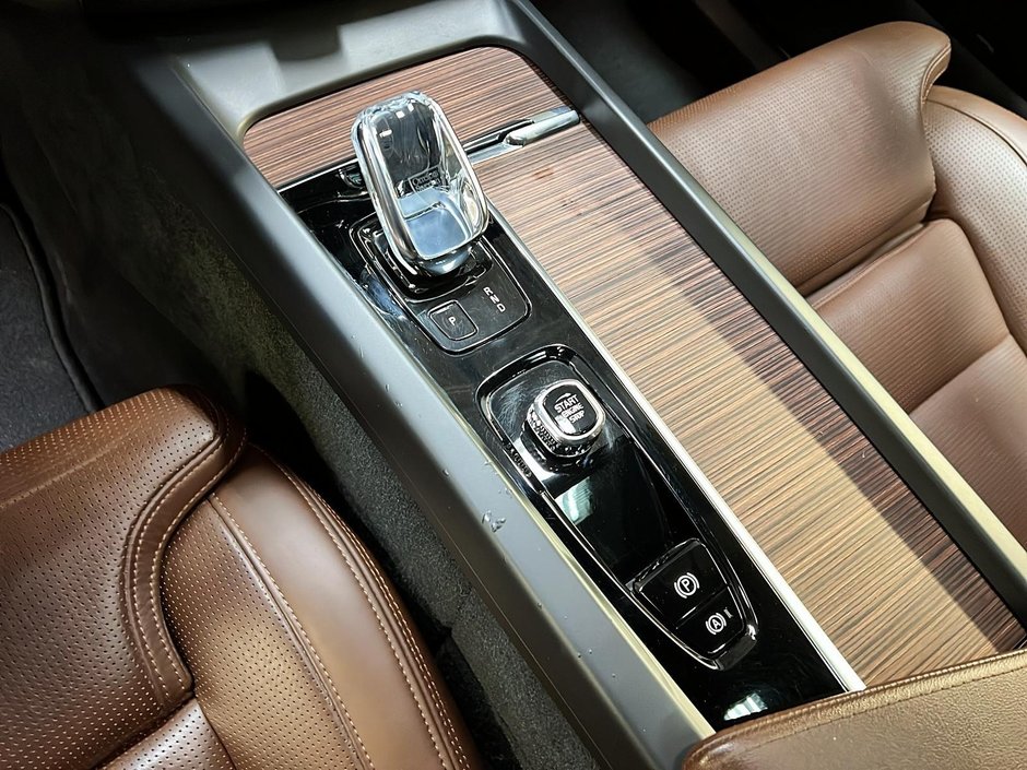 2022 Volvo XC60 T8 INSCRIPTION RECHARGE 4RM-15