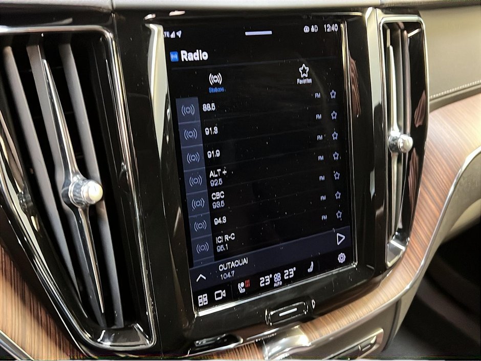 2022 Volvo XC60 T8 INSCRIPTION RECHARGE 4RM-17