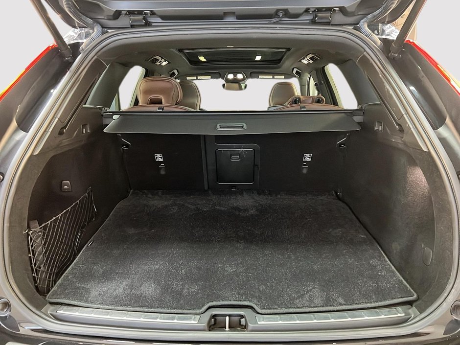 2022 Volvo XC60 T8 INSCRIPTION RECHARGE 4RM-13