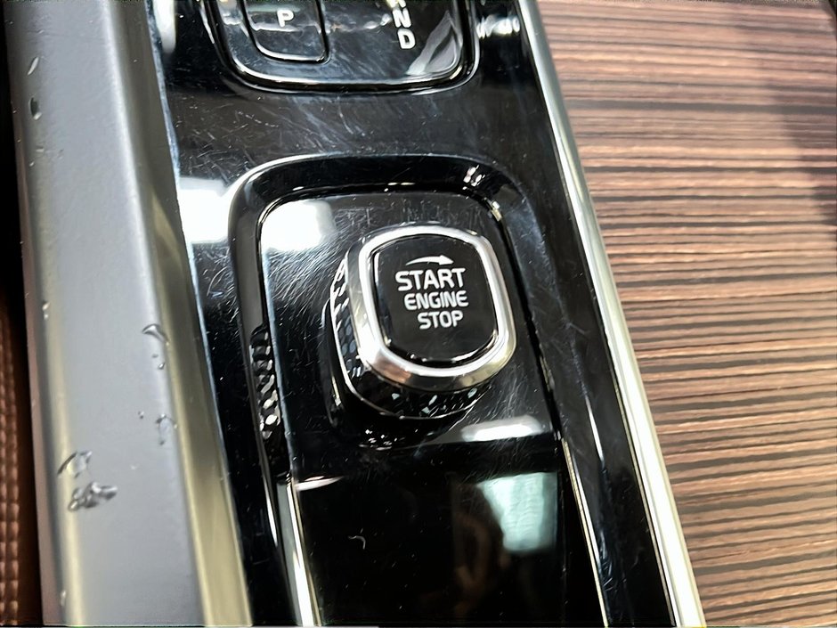 2022 Volvo XC60 T8 INSCRIPTION RECHARGE 4RM-20