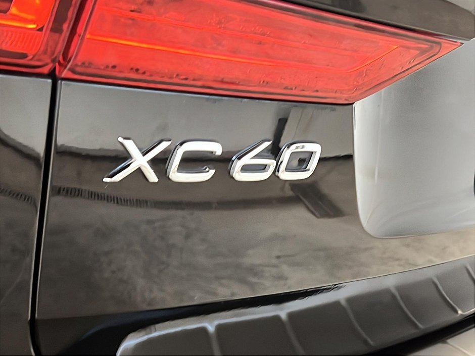 2022 Volvo XC60 T8 INSCRIPTION RECHARGE 4RM-28