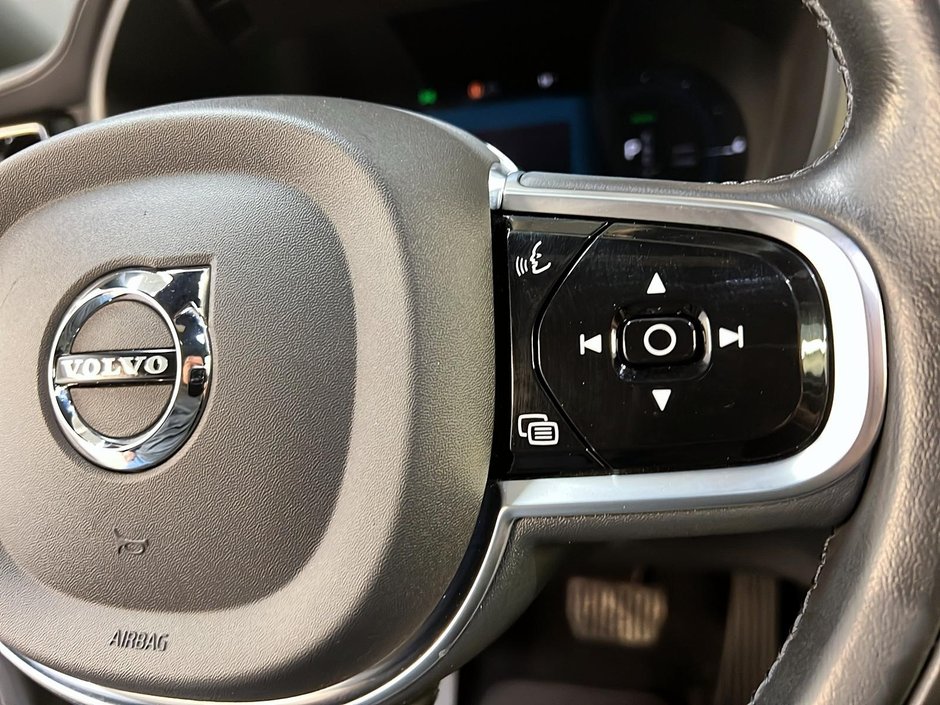 2022 Volvo XC60 T8 INSCRIPTION RECHARGE 4RM-21