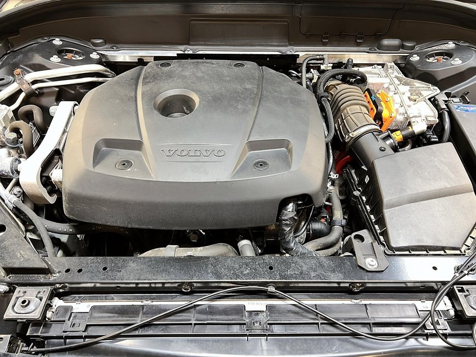 2022 Volvo XC60 T8 INSCRIPTION RECHARGE 4RM-12