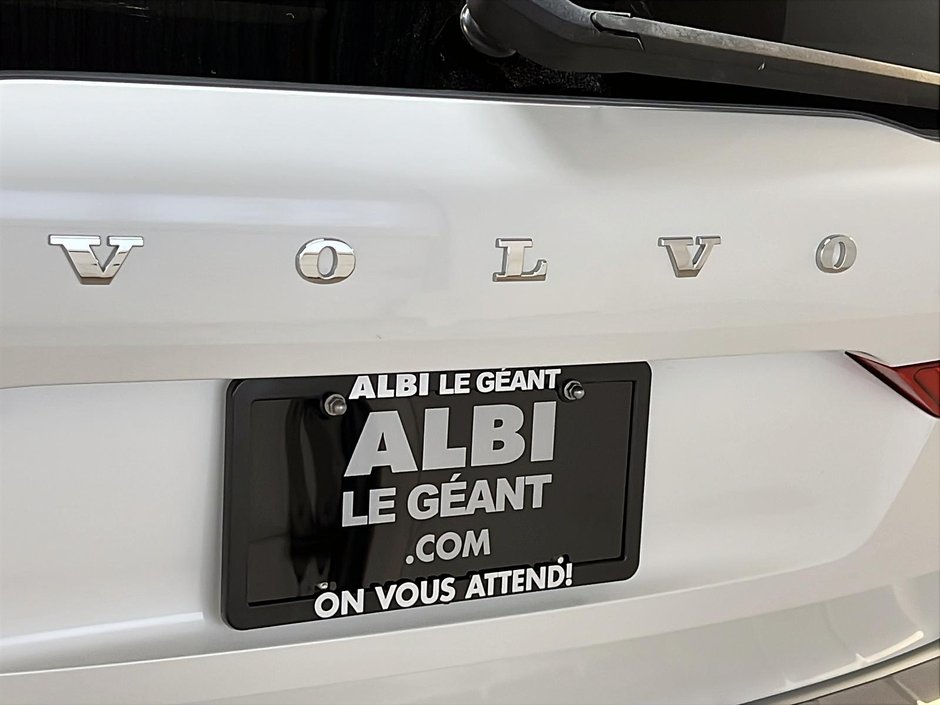 2022 Volvo XC60 B6 R-DESIGN CUIR TOIT PANO NAV 4RM-29