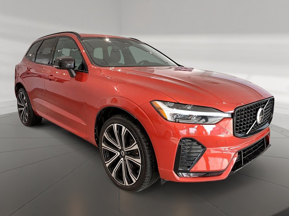 Volvo XC60 B6 R-DESIGN CUIR TOIT PANO NAV 4RM 2022-2