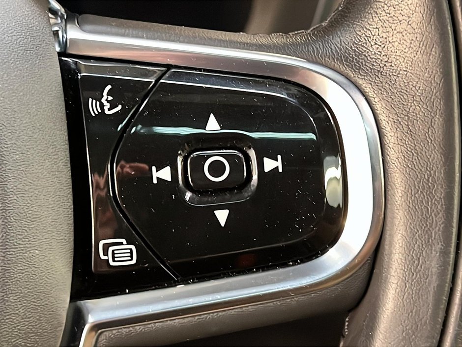 2022 Volvo XC60 B6 INSCRIPTION CUIR TOIT PANO NAV 4RM-19
