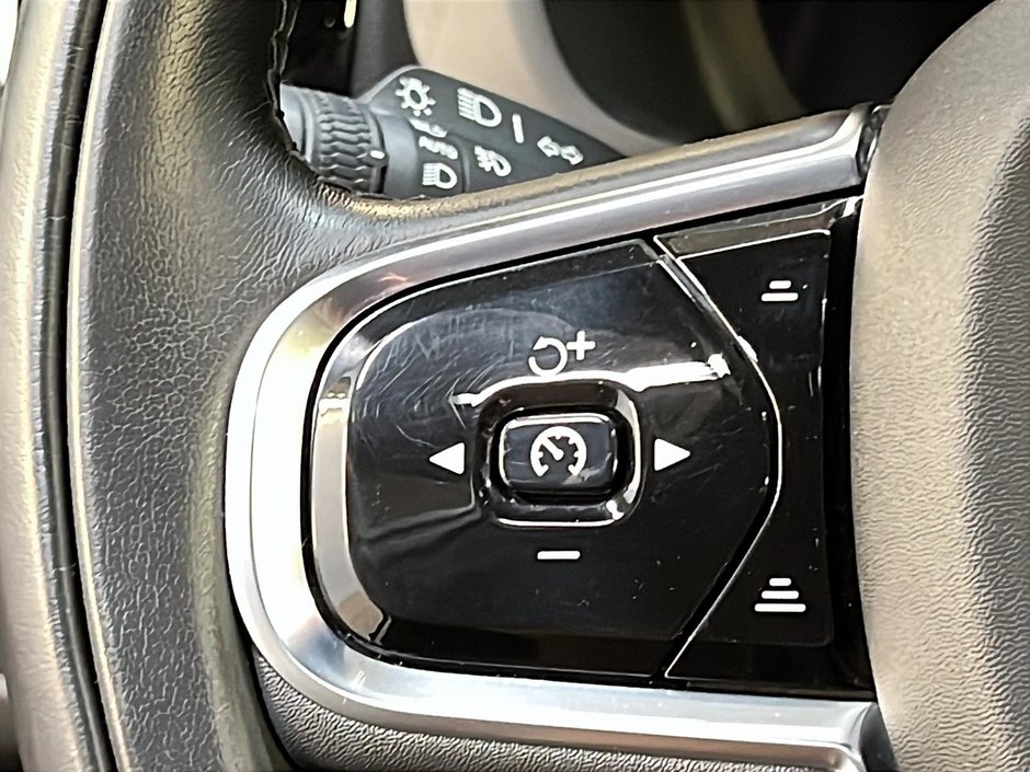 2022 Volvo XC60 B6 INSCRIPTION CUIR TOIT PANO NAV 4RM-20