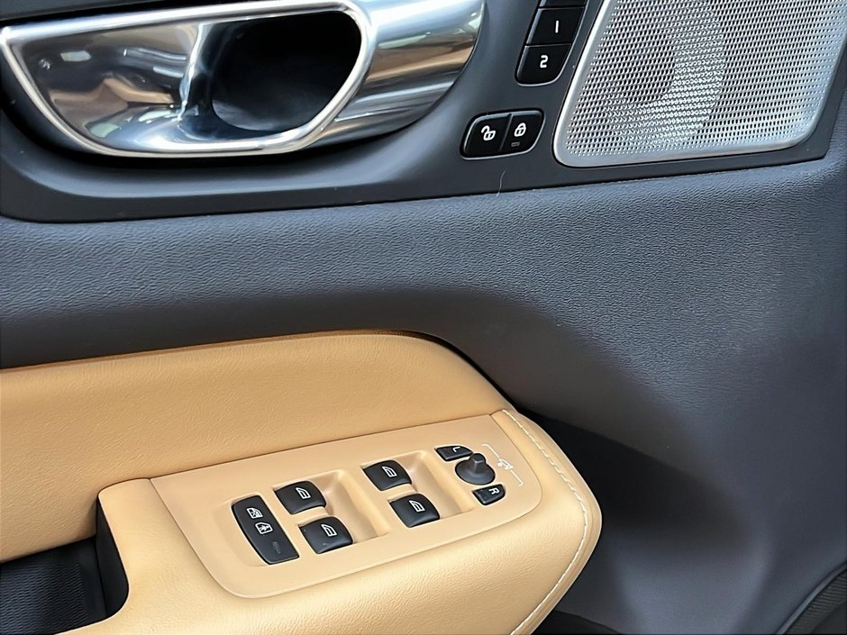 2022 Volvo XC60 B6 INSCRIPTION CUIR TOIT PANO NAV 4RM-23