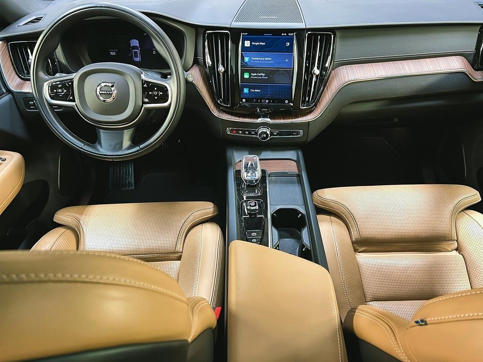 2022 Volvo XC60 T8 INSCRIPTION RECHARGE CUIR TOIT AWD-11
