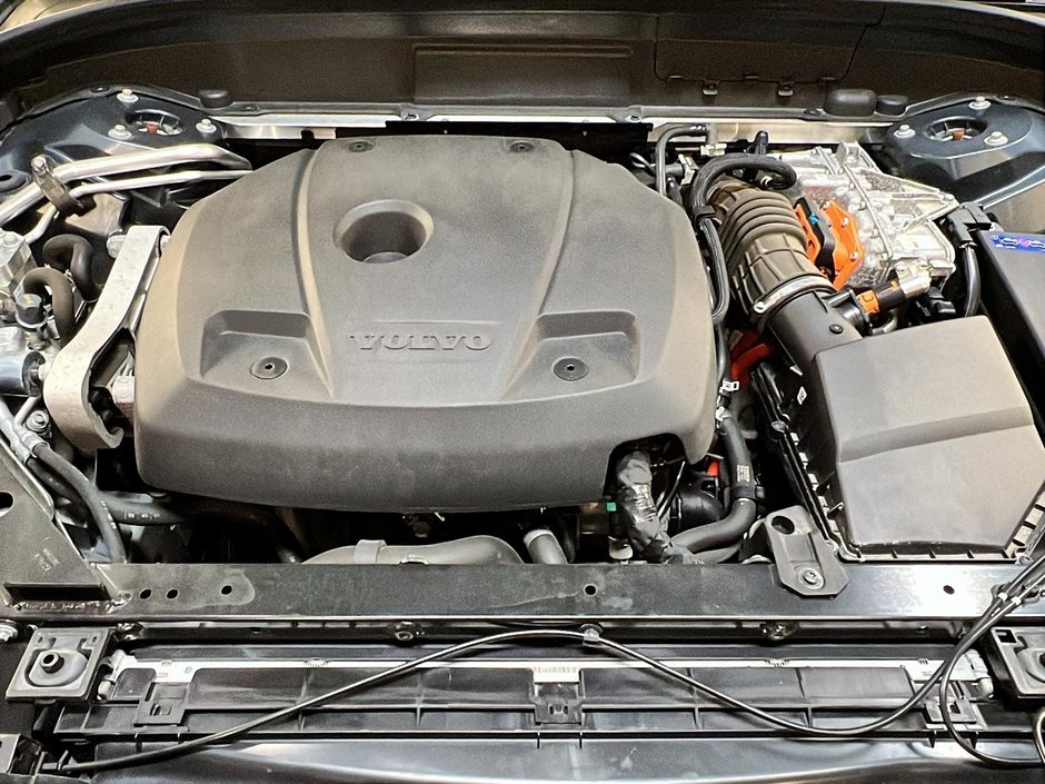 2022 Volvo XC60 T8 INSCRIPTION RECHARGE CUIR TOIT AWD-12