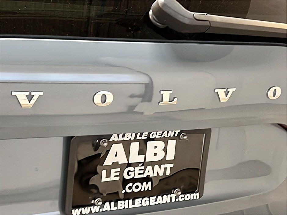 Volvo XC60 B6 PLUS DARK CUIR TOIT PANO NAV 4RM 2023-28