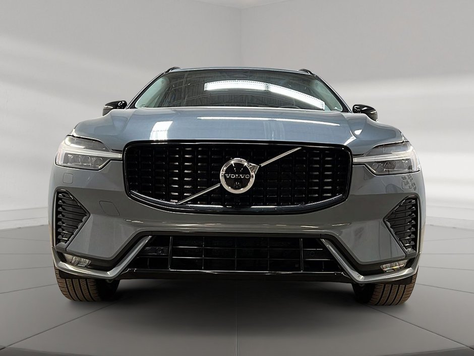 Volvo XC60 B6 PLUS DARK CUIR TOIT PANO NAV 4RM 2023-1