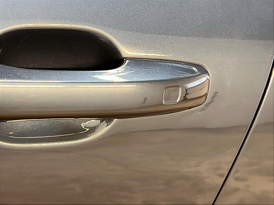 2023 Volvo XC60 B6 PLUS DARK  CUIR TOIT PANO NAV  4RM-26