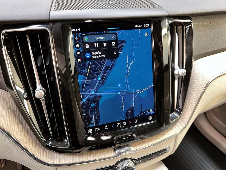 2023 Volvo XC60 B6 PLUS DARK  CUIR TOIT PANO NAV  4RM-18