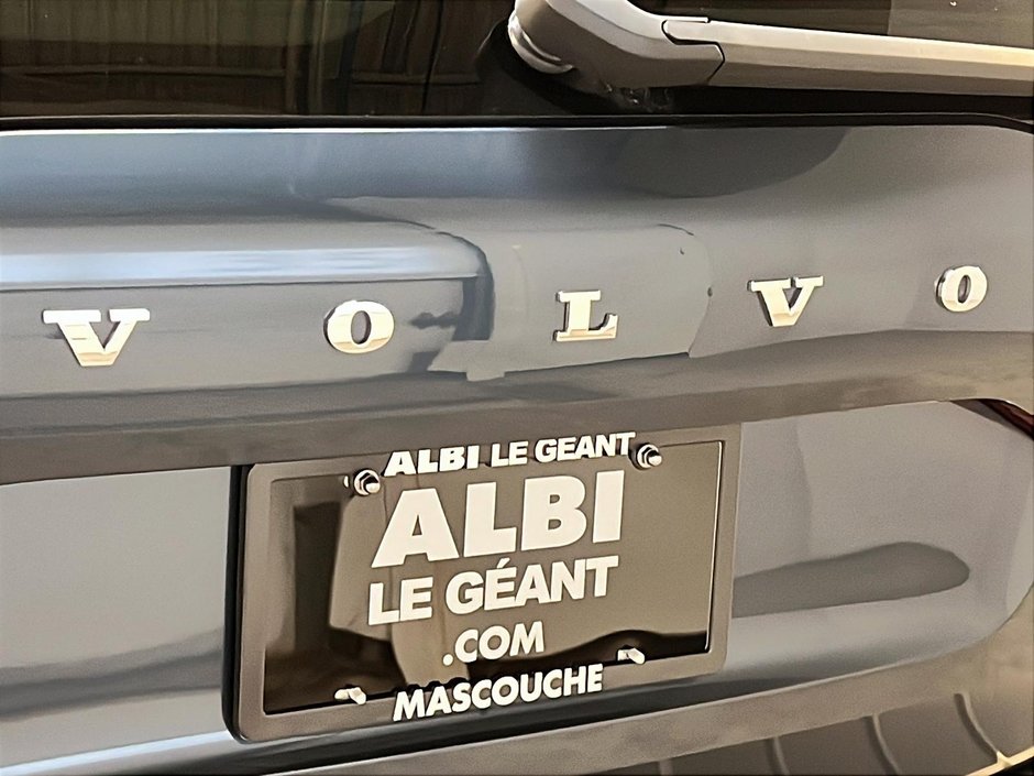 2023 Volvo XC60 B6 PLUS DARK  CUIR TOIT PANO NAV  4RM-28