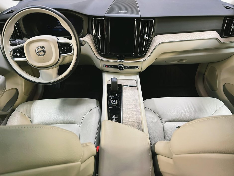 2023 Volvo XC60 B6 PLUS DARK  CUIR TOIT PANO NAV  4RM-11