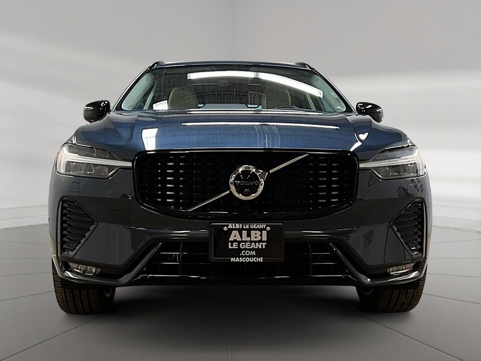 2023 Volvo XC60 B6 PLUS DARK  CUIR TOIT PANO NAV  4RM-1