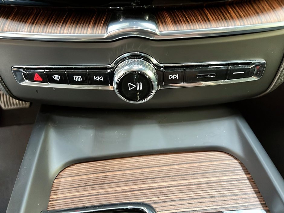 Volvo XC60 B6 PLUS CUIR TOIT PANO NAV 4RM 2023-16