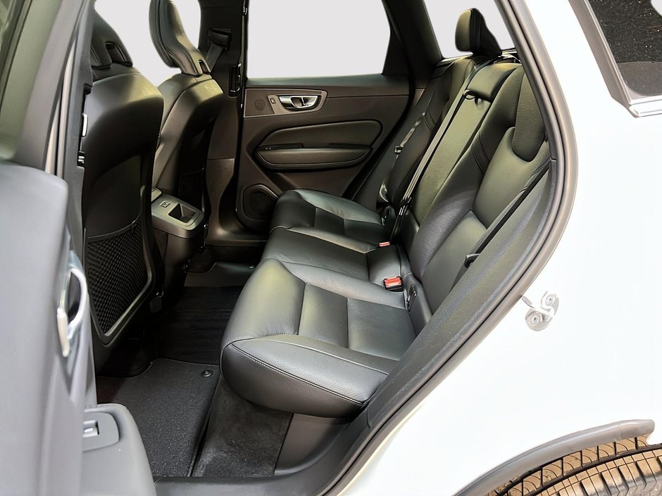 Volvo XC60 B6 PLUS CUIR TOIT PANO NAV 4RM 2023-8