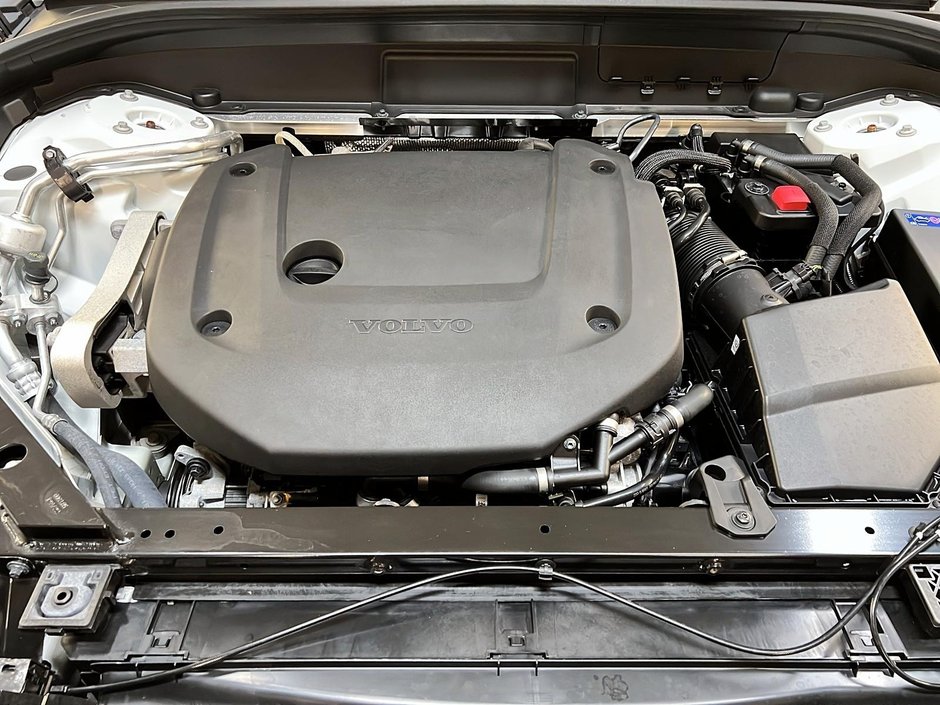 Volvo XC60 B6 PLUS CUIR TOIT PANO NAV 4RM 2023-12