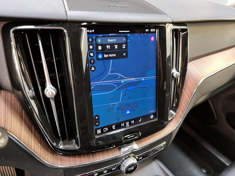 Volvo XC60 B6 PLUS DARK CUIR TOIT PANO NAV 4RM 2023-19