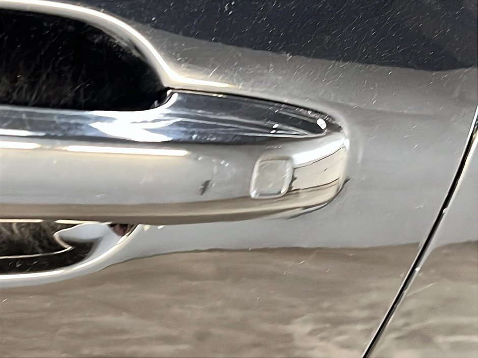 2023 Volvo XC60 T8 RECHARGE PLUS CUIR TOIT PANO NAV 4RM-23