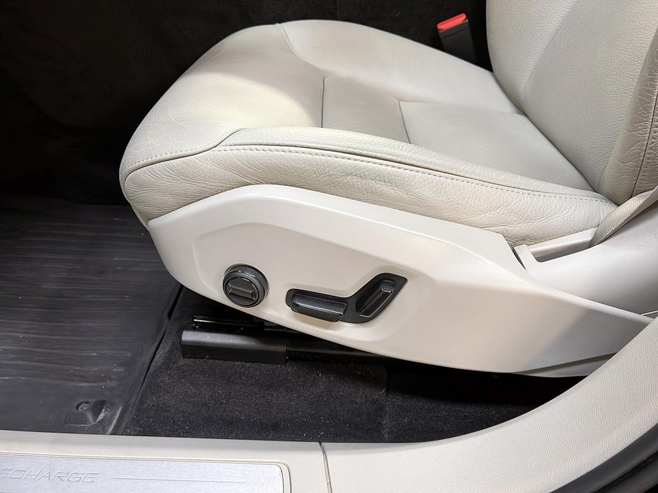 2023 Volvo XC60 T8 RECHARGE PLUS CUIR TOIT PANO NAV 4RM-22