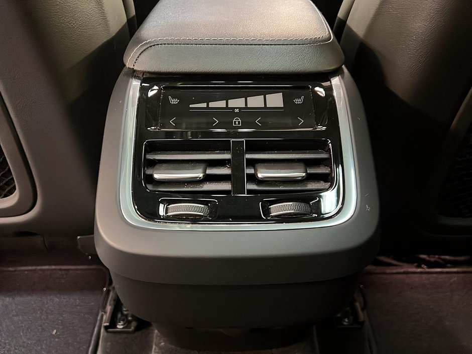 Volvo XC60 B6 ULTIMATE CUIR TOIT PANO NAV 4RM 2023-10