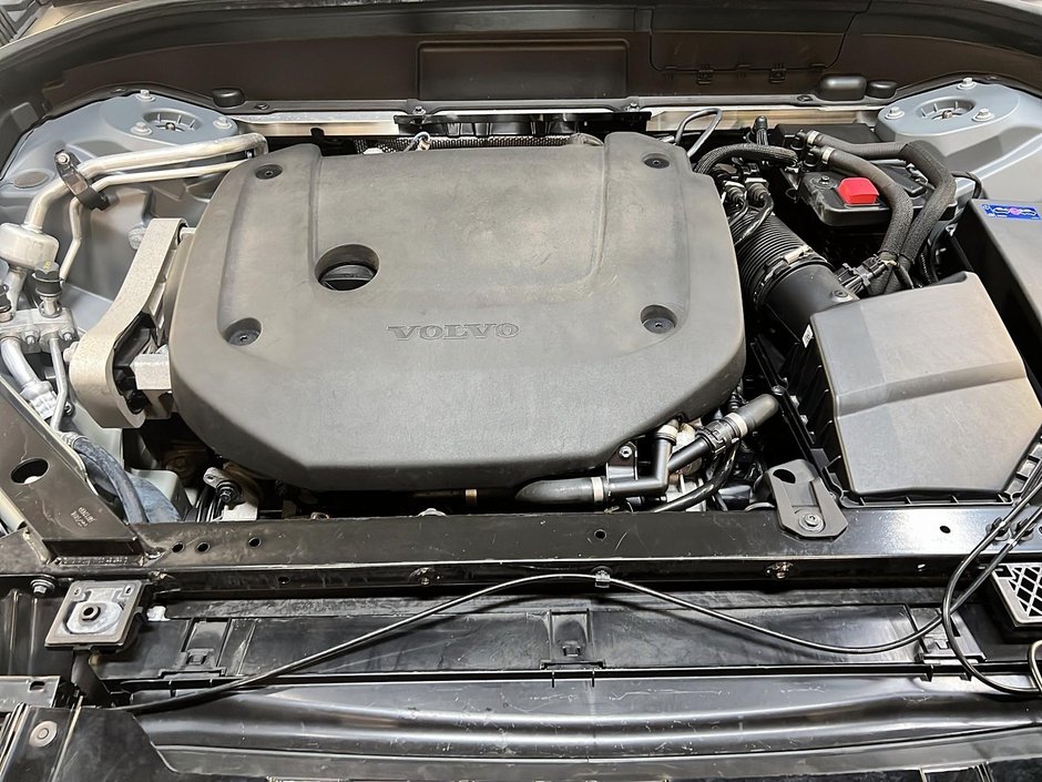 Volvo XC60 B6 ULTIMATE CUIR TOIT PANO NAV 4RM 2023-12